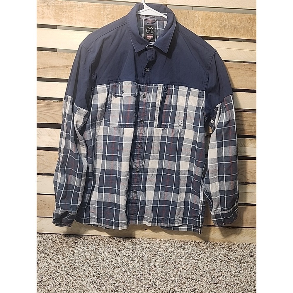 Wrangler‎ ATG Long Sleeve Button Up Navy/Blue/Gray Plaid Shirt Men's Large